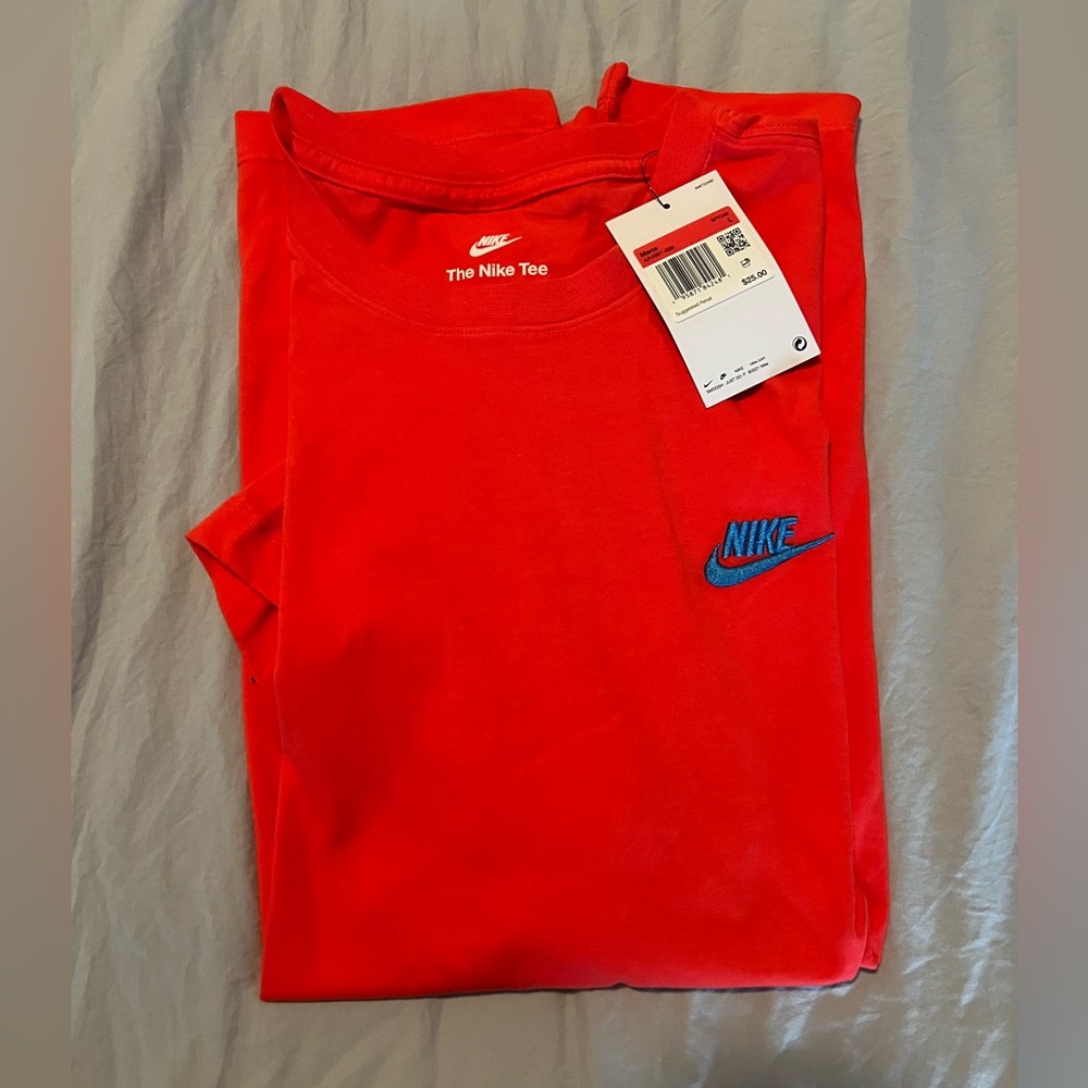 New men’s Nike T-shirt